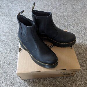 Dr. Martens Women's Rometty Fashion Boot size 8